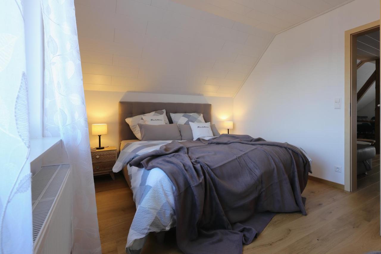 Ferienhaus Daeschinger Der Goldene Mond Mastershausen Luaran gambar
